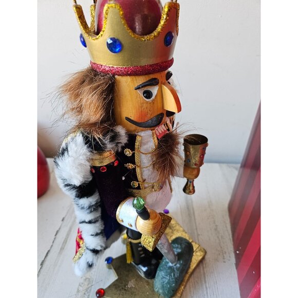 Bombay 18" King arthur camelot nutcracker Xmas sword soldier centerpiece - Picture 11 of 13